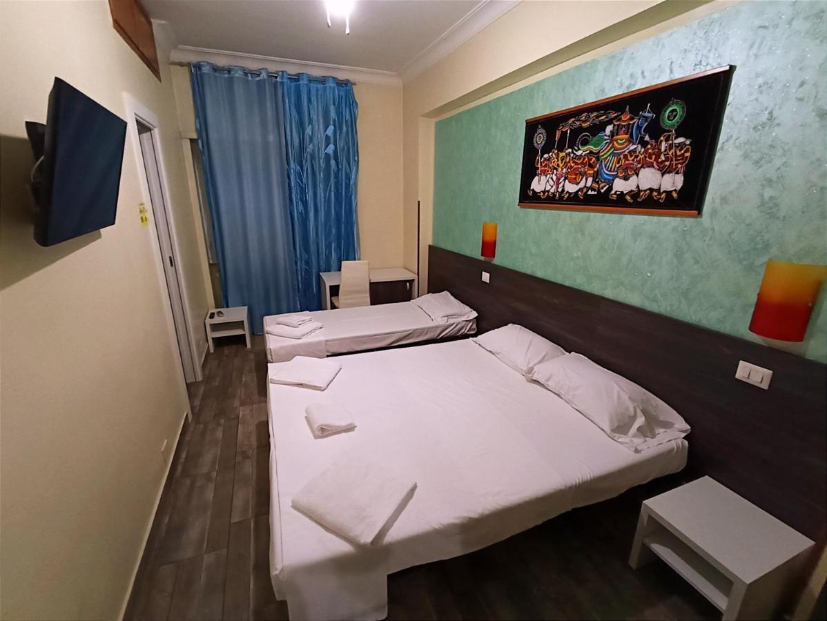 Tiburtina Guesthouse Rome Extérieur photo
