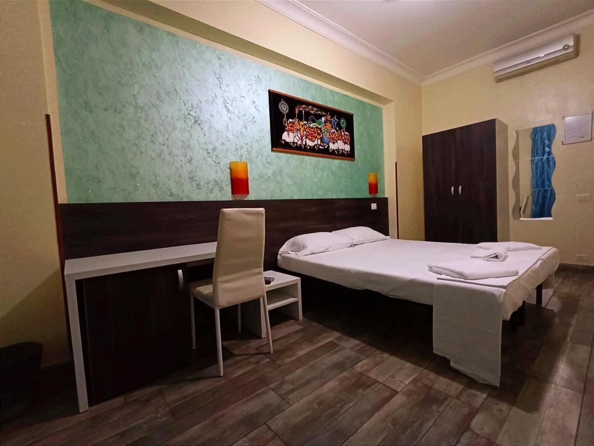 Tiburtina Guesthouse Rome Extérieur photo