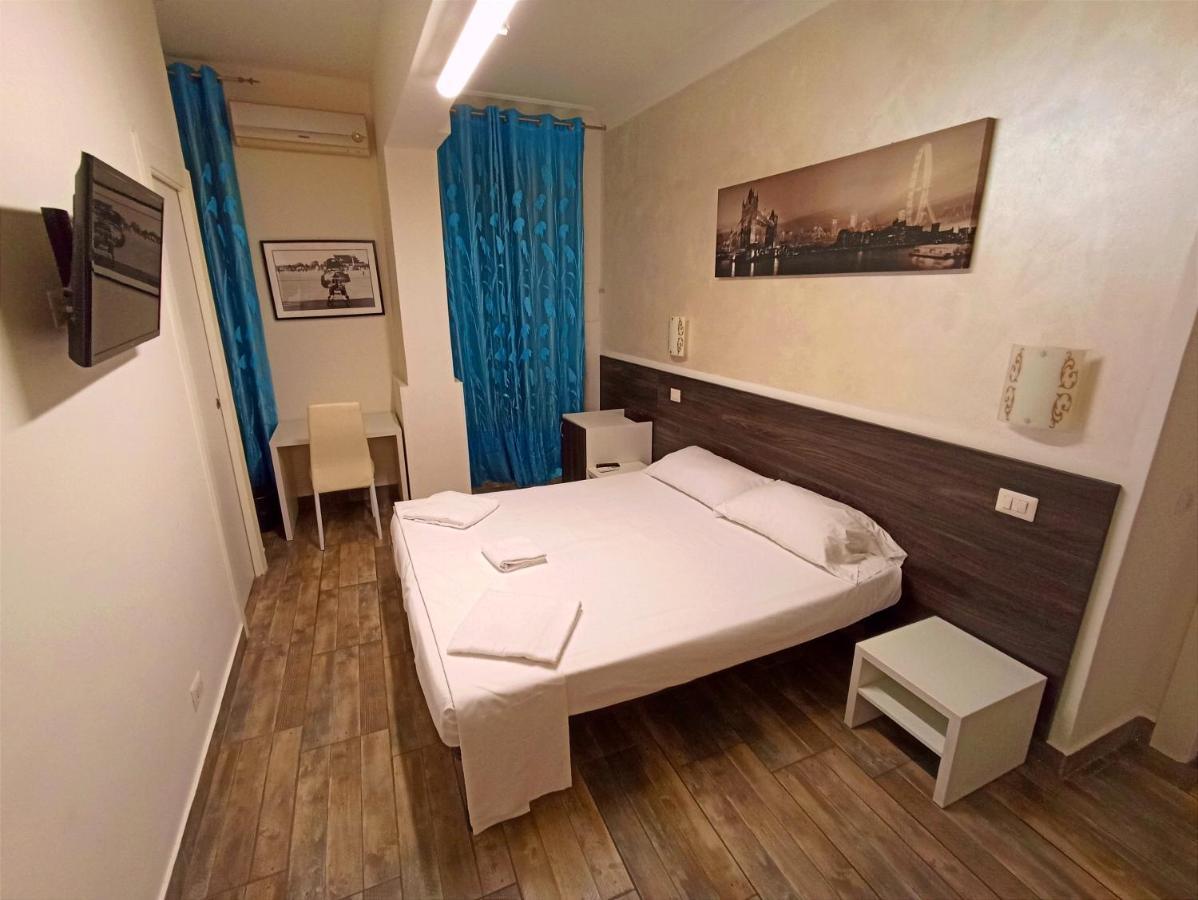 Tiburtina Guesthouse Rome Extérieur photo