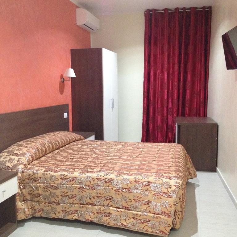 Tiburtina Guesthouse Rome Extérieur photo