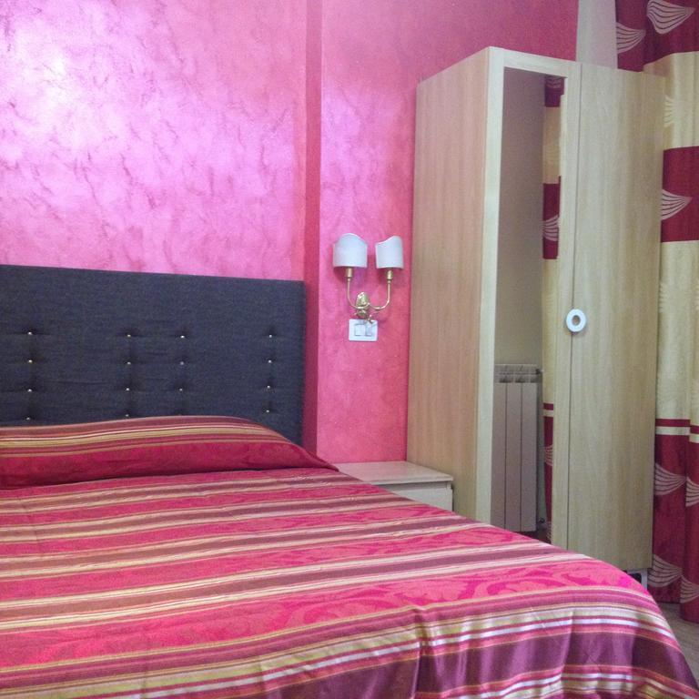Tiburtina Guesthouse Rome Extérieur photo